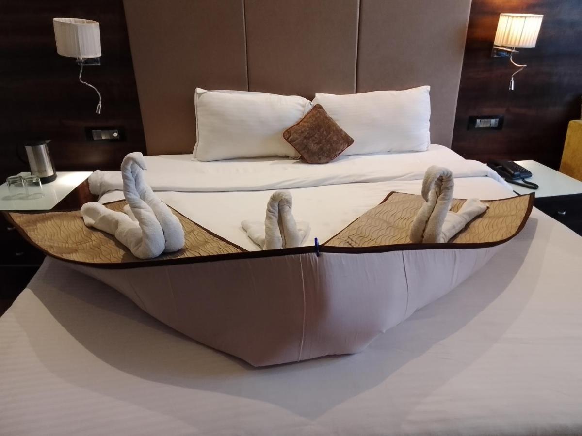 Hotel 5 Flowers Ananta Elite Kota  Eksteriør bilde
