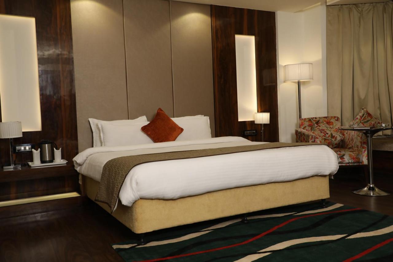 Hotel 5 Flowers Ananta Elite Kota  Eksteriør bilde